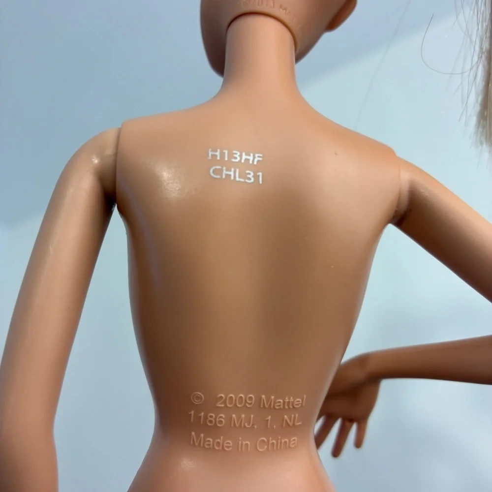 2015 Barbie Glitz & Glam Target Exclusive - Base Doll - For OOAK Customization